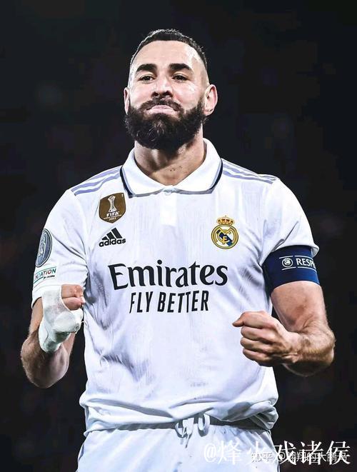 本泽马与梅西欧冠连续18赛季斩获进球纪录